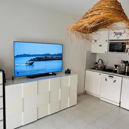 Apartment Port Azur 4 P - Pool Golfe Juan 5 Min Cannes